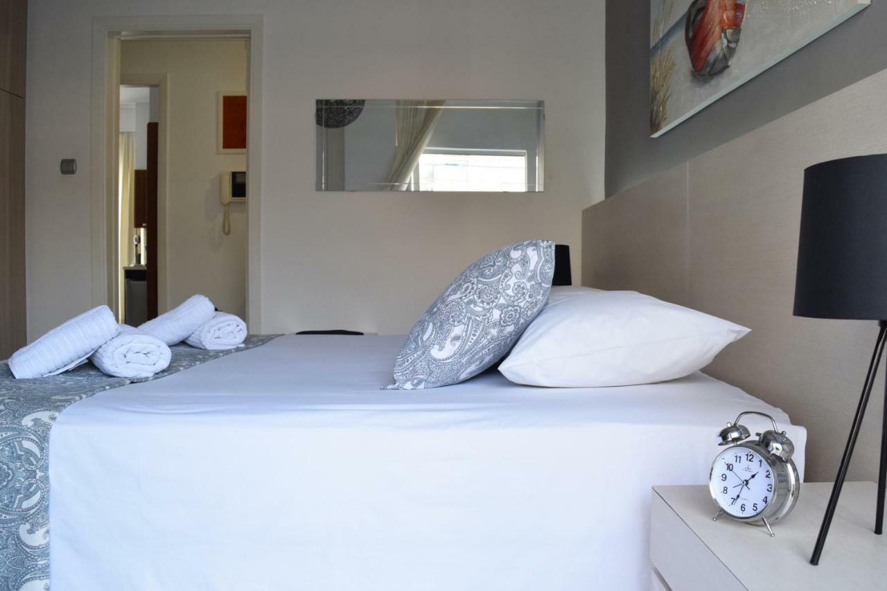 Poseidon By Heloni Apartments Pire Dış mekan fotoğraf