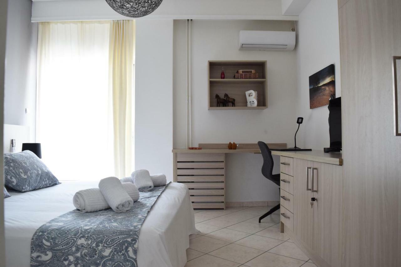 Poseidon By Heloni Apartments Pire Dış mekan fotoğraf